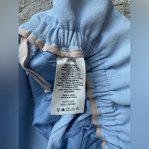 Aritzia Wilfred Paperbag Shorts Heatwave Blue Size 4 - Picture 6 of 7